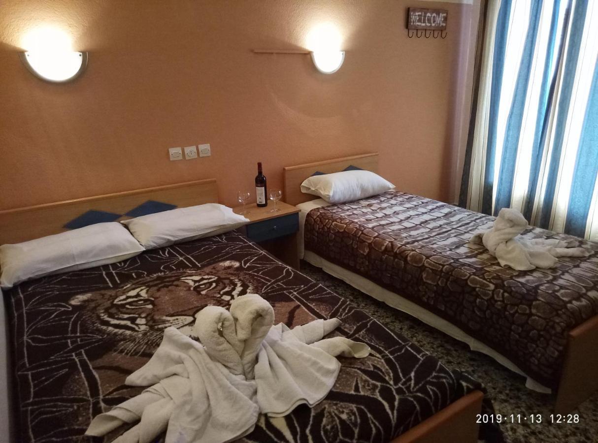 Sofia Rooms Loutra Edipsou  Exterior photo